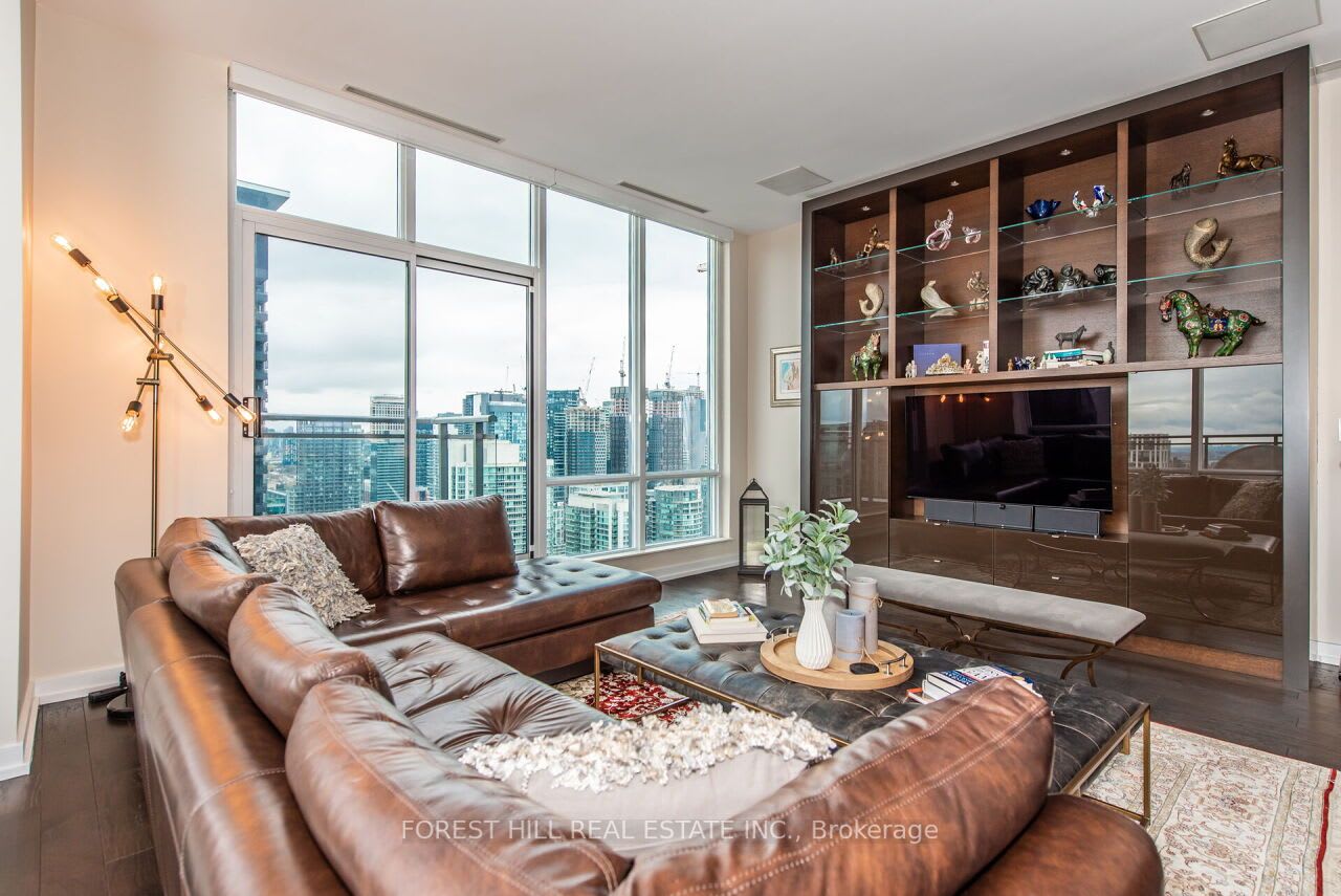 15 Fort York Blvd Ph01