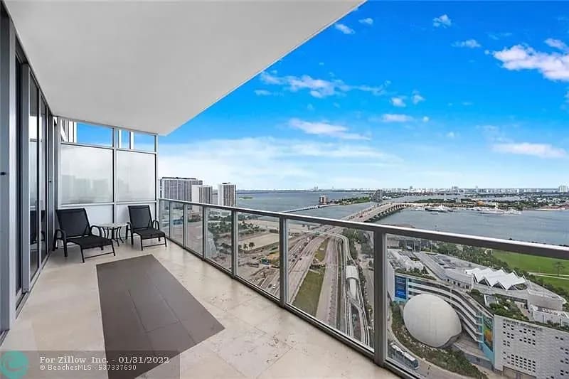  1100 Biscayne Blvd Unit: 2704