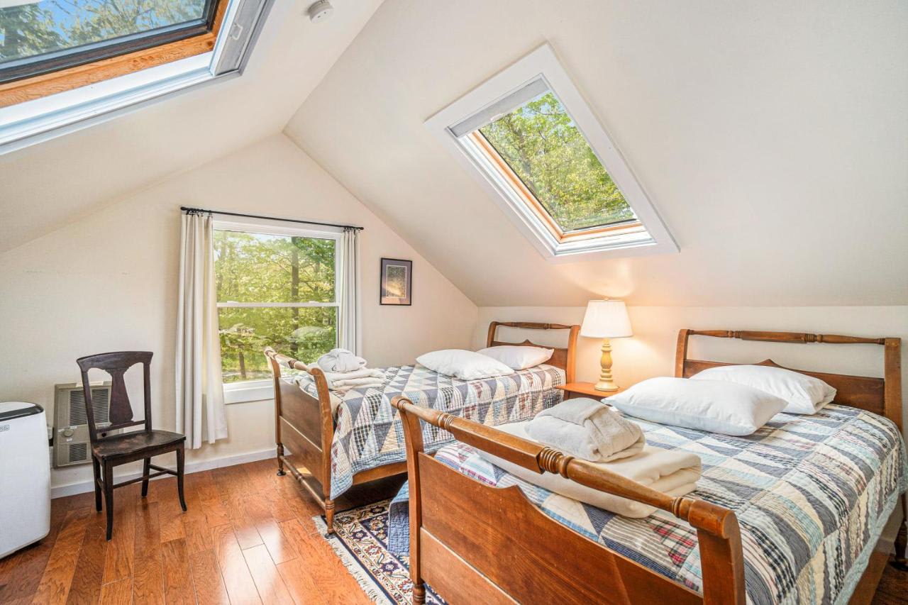 Bricker Cottage Little Glen Lake, Michigan