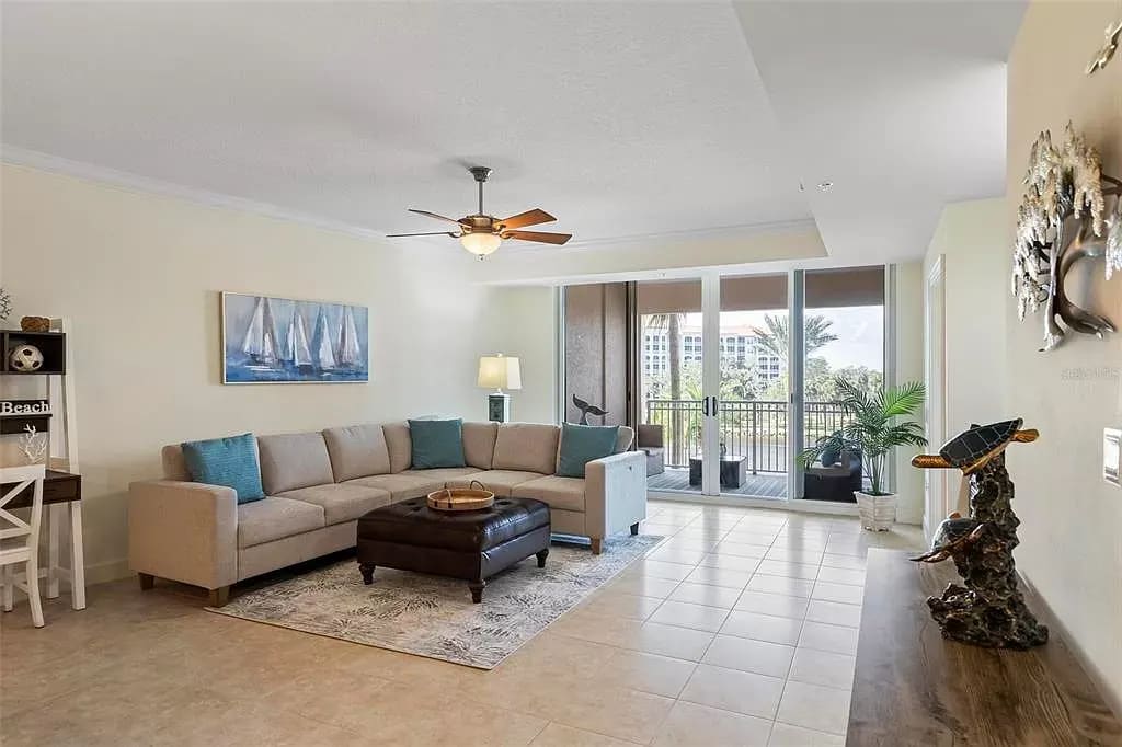 102 YACHT HARBOR DRIVE Unit: 369