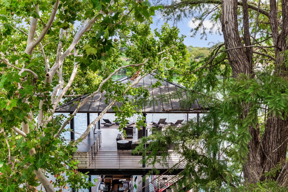 Lake Austin Waterfront Home for Sale