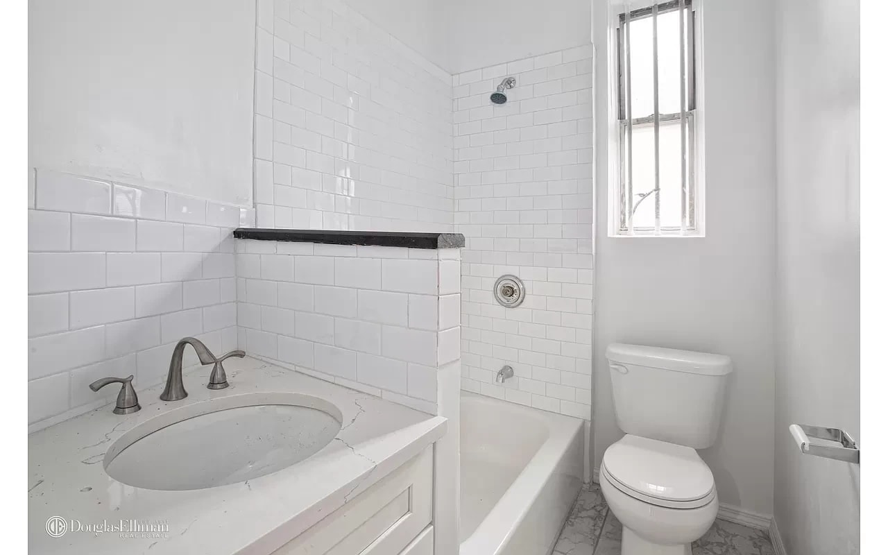 312 East 105th Street Unit: 1E