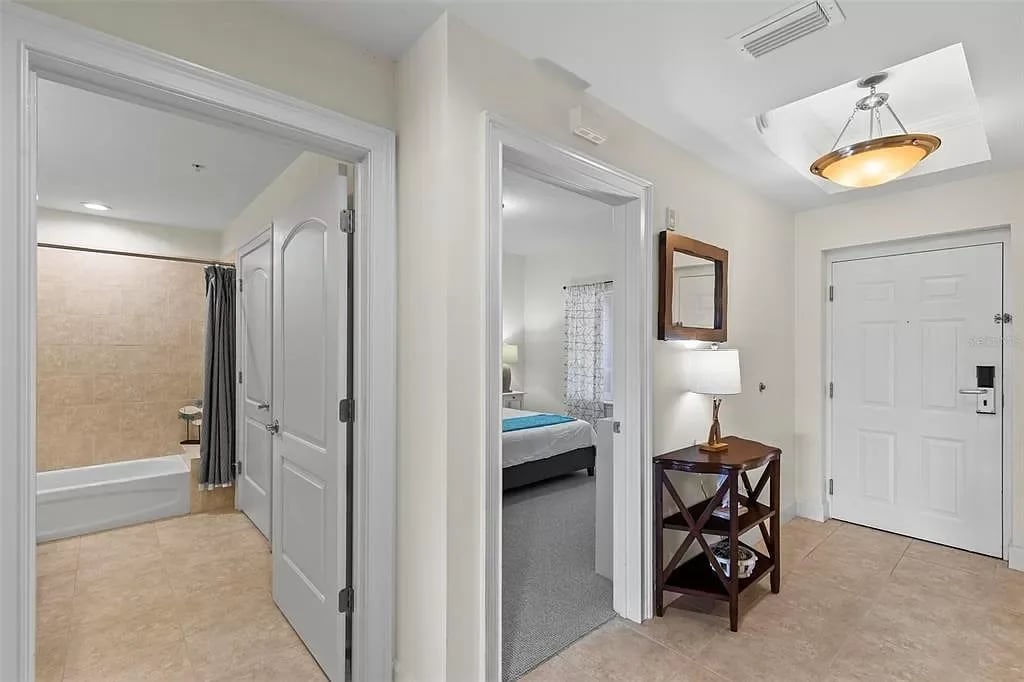 102 YACHT HARBOR DRIVE Unit: 369