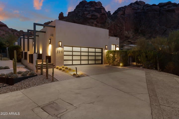 5841 N Echo Canyon Cir