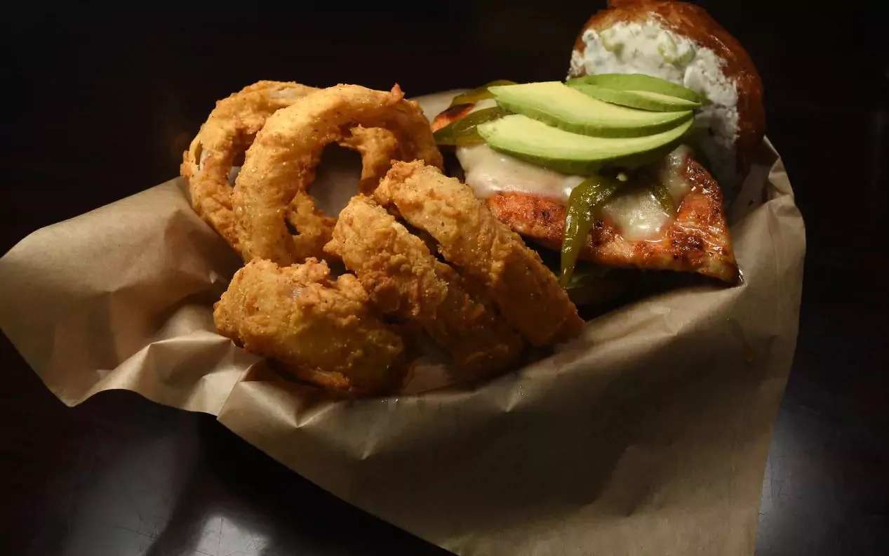 California Sandwich with Onion Rings