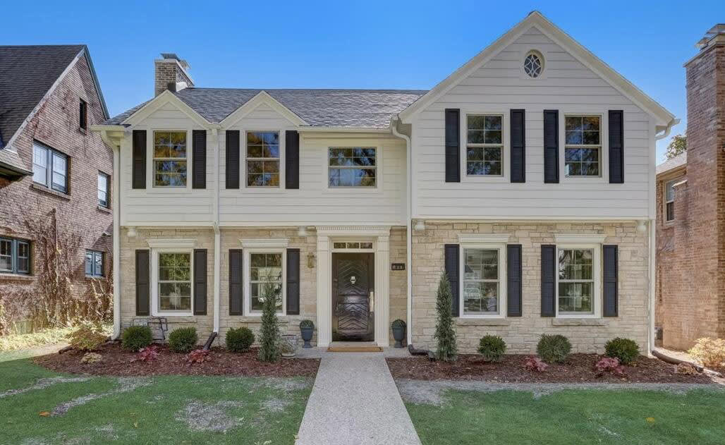 711 E. Lake View Ave., Whitefish Bay, WI 53217
