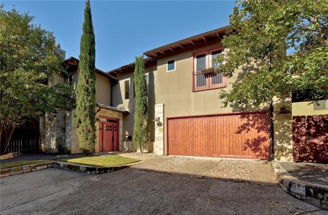 605 Peacock Ln