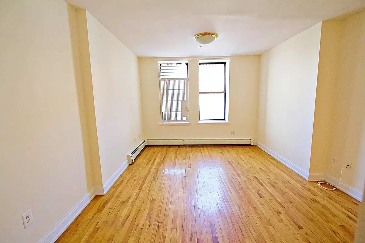 242 West 112th Street Unit: DD1