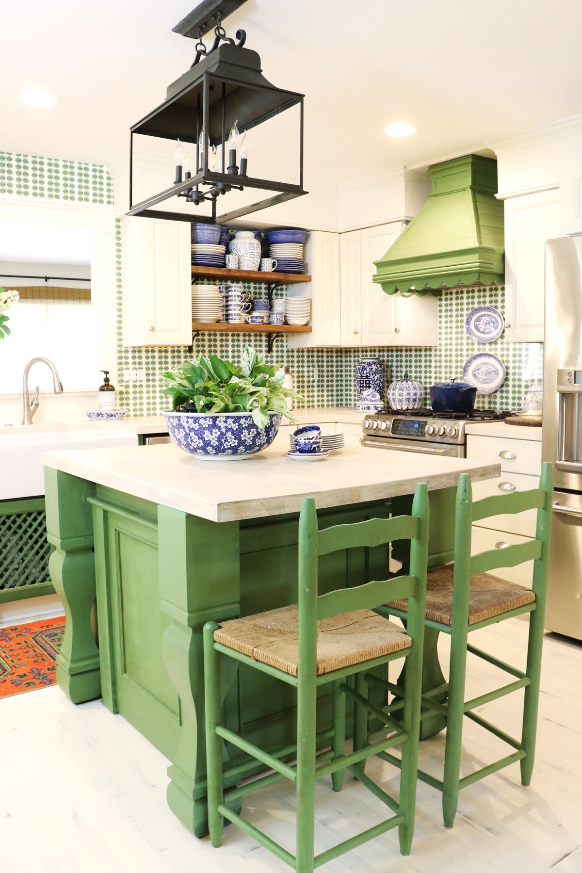 House Tour: Gorgeous Greens