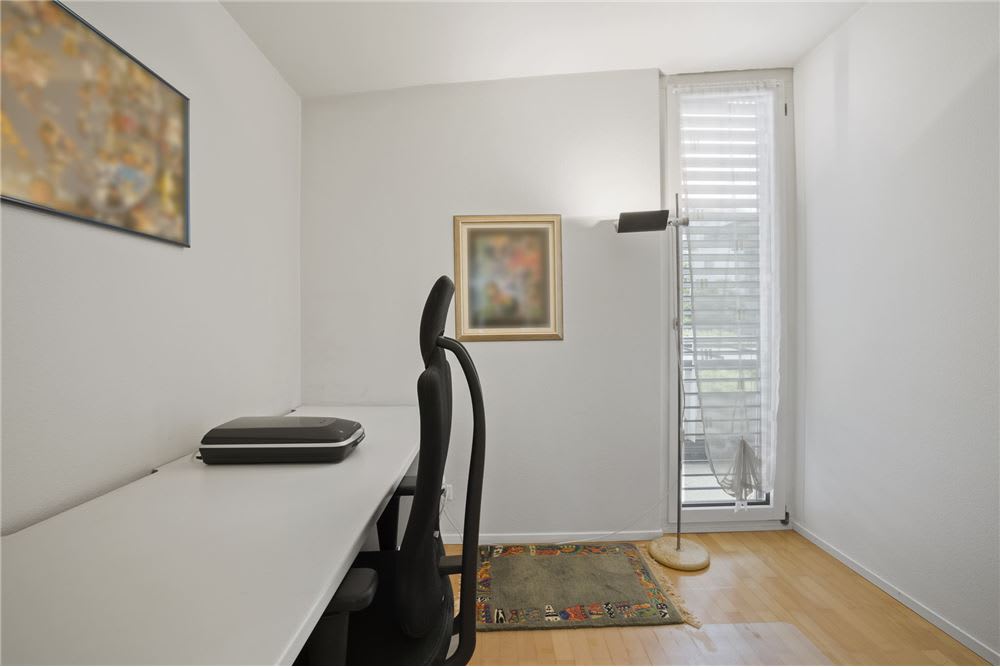 ZUG, SWITZERLAND Toronto Real Estate Penthouse Queen