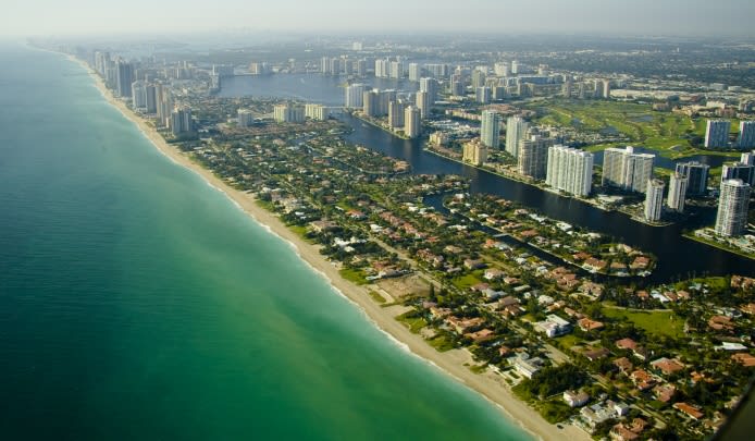 How Far Is Aventura Mall From Sunny Isles