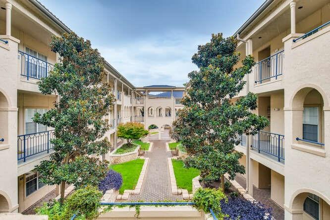 3404 American Dr, #1206