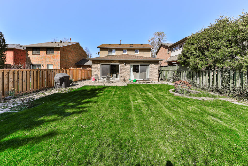 3210 Victoria Street, Oakville