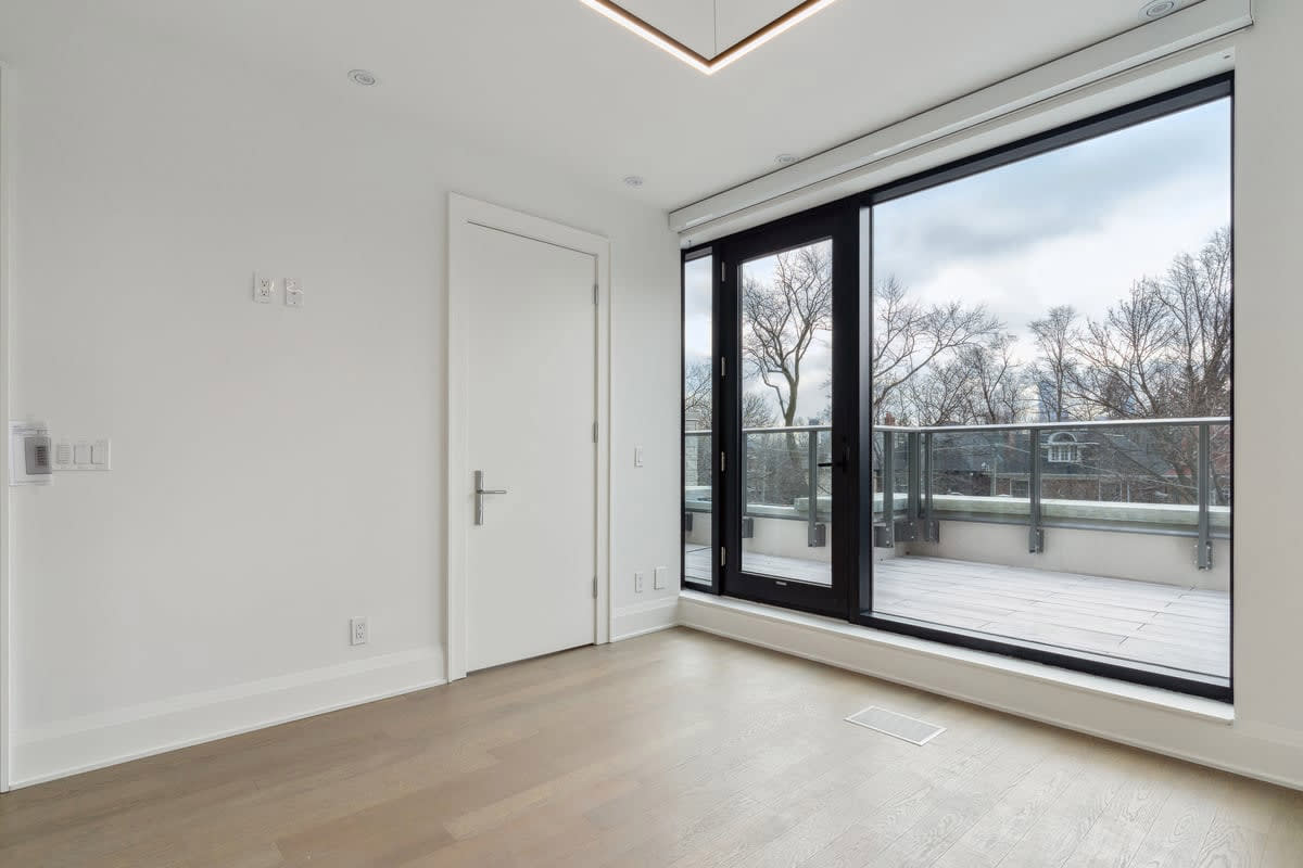 Yonge & St Clair Executive Rental Real Estate Listing Kevin Crigger