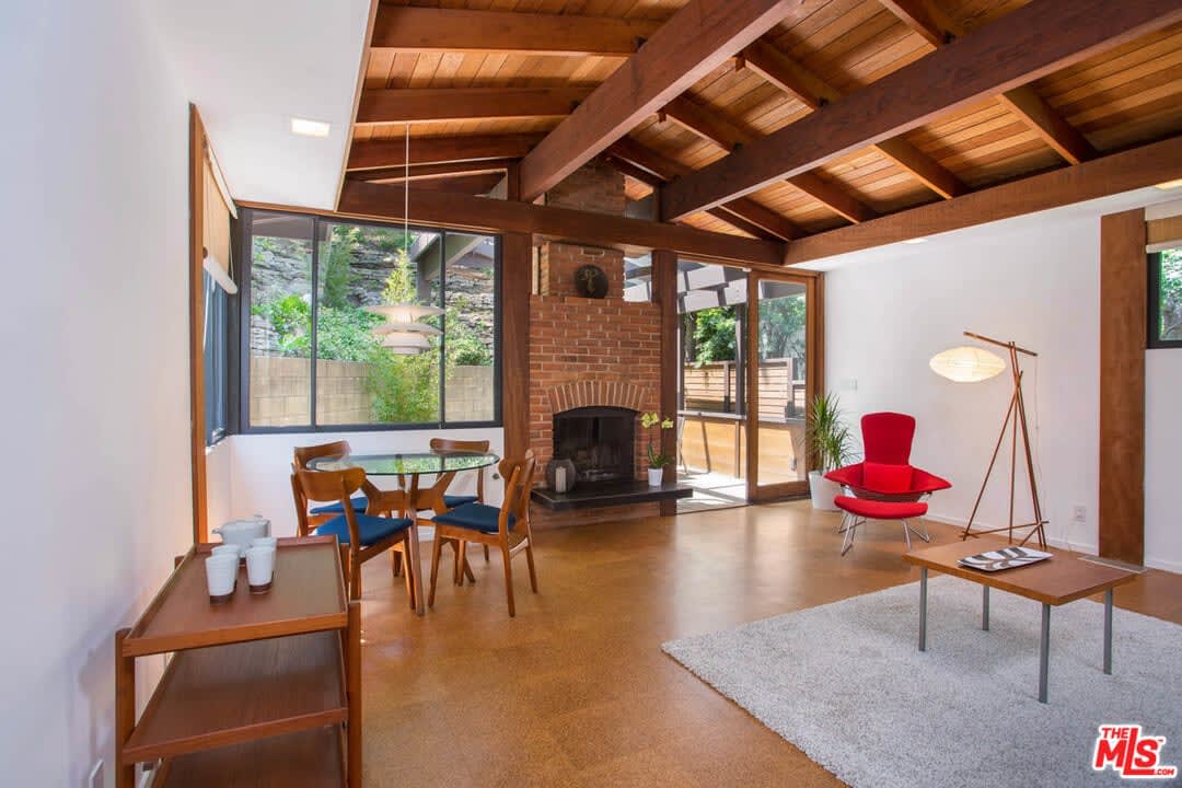 10274 Chrysanthemum Ln