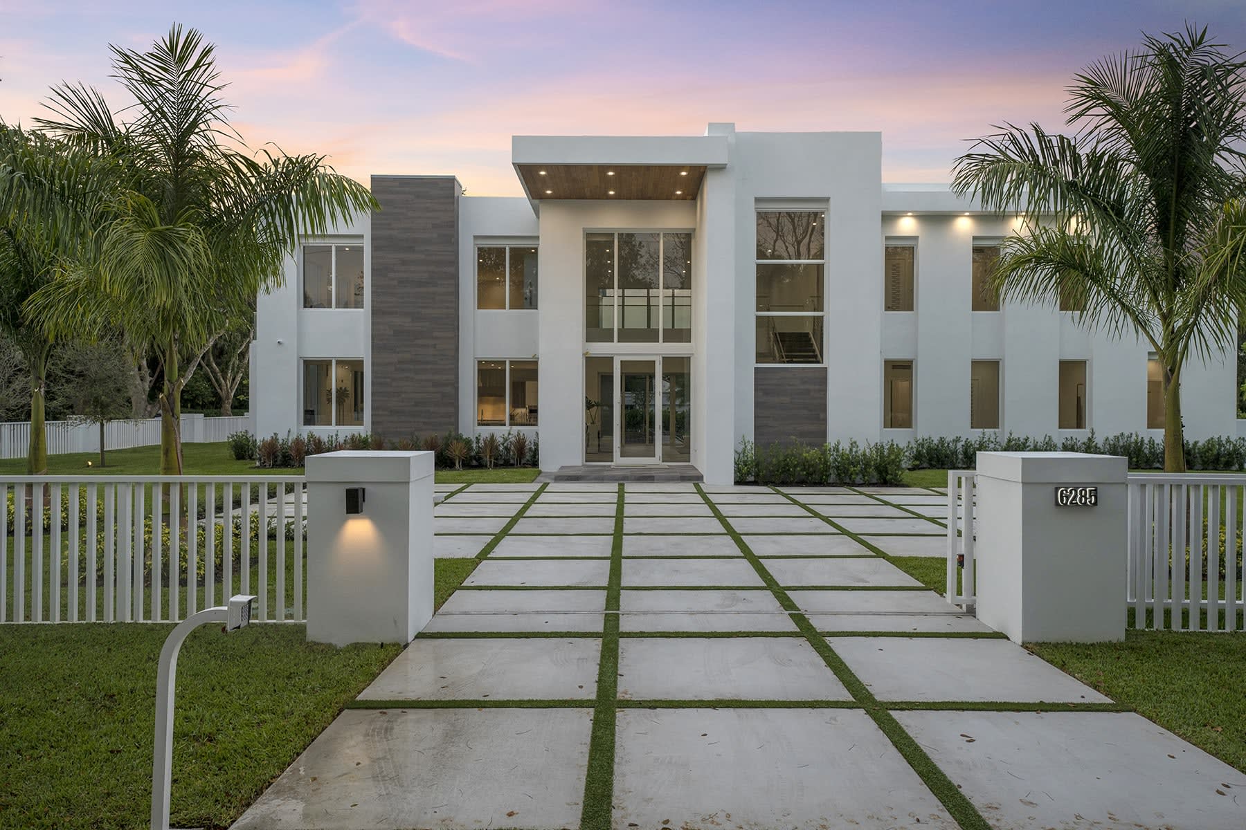 Extraordinary Brand-new Modern Estate | 6285 Old Cutler Rd | Michael Martinez | ONE Sotheby's