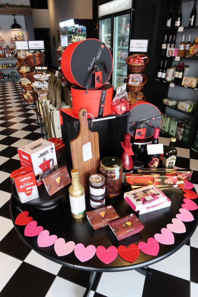 Vitos Italian Market