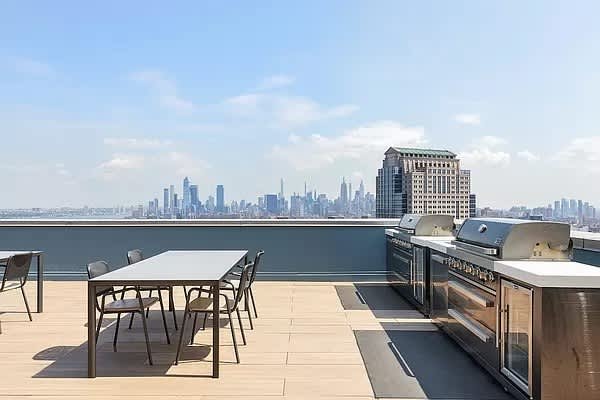Tribeca Pointe