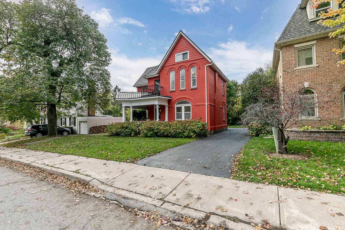 New Lisiting: 180 Lorne Ave