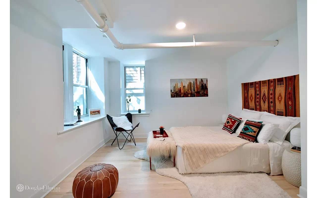 334 West 22nd Street Unit: 28