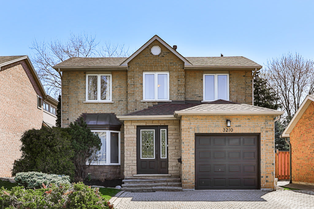 3210 Victoria Street, Oakville