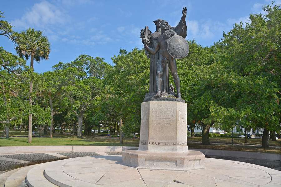Take an Oyster Point Walking Tour to Explore Charleston’s History