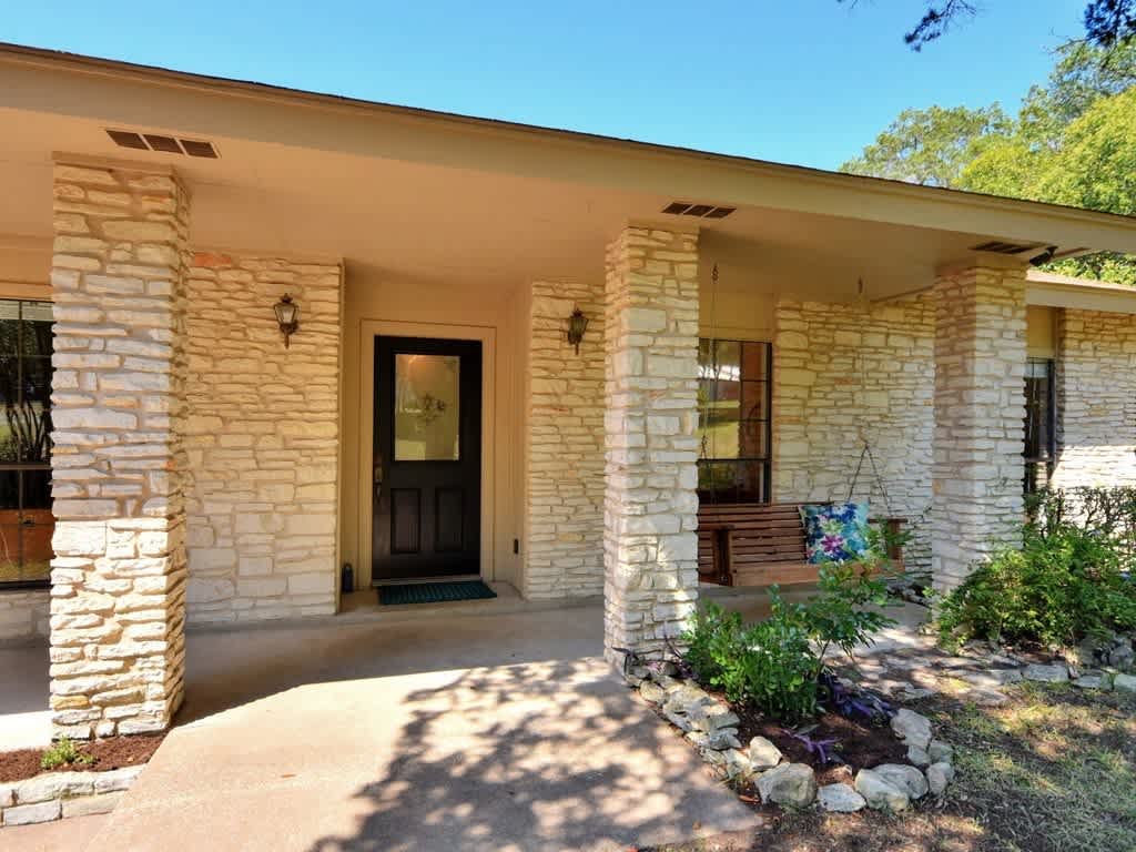 8902 Dorella Ln