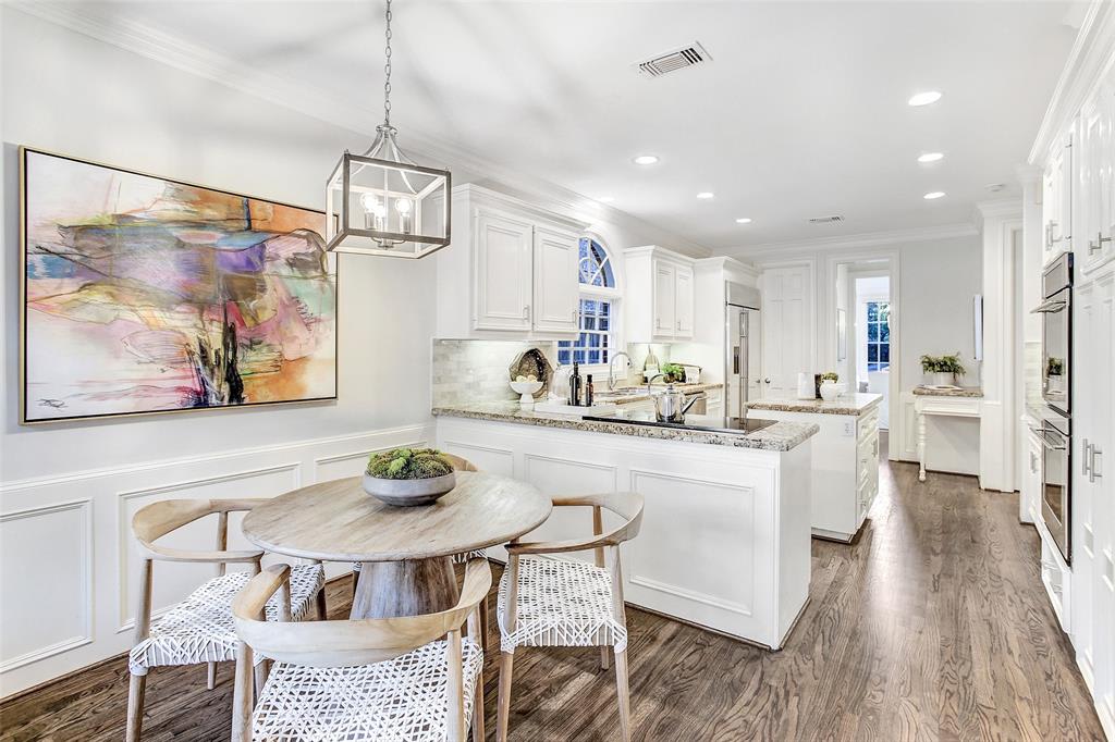 Classic West University Place Home Kiecke Becker Real Estate Group