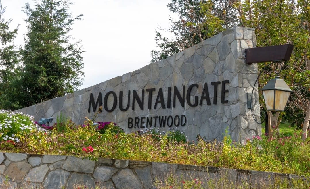 Gated Community Homes for Sale in Mountaingate