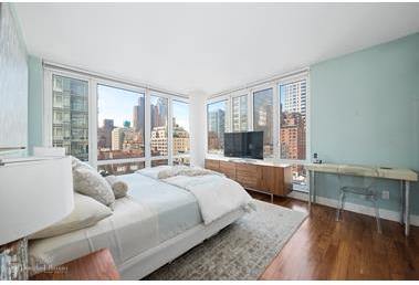 250 East 53rd St., #1004 Midtown E