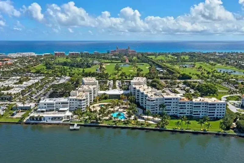 palm-beach-towers-palm-beach-neighborhood-guide