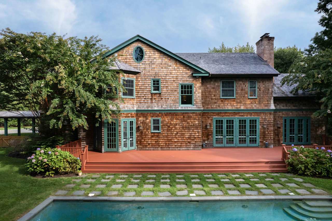 A Sublime Traditional in the Historic Village of Quogue CeeJackTeam