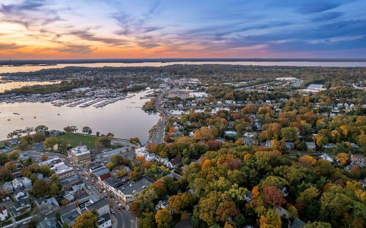 Manhasset Neighborhood Guide