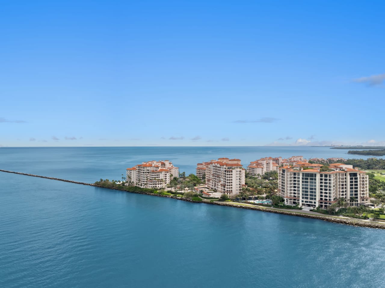 7061 Fisher Island Dr # 7061