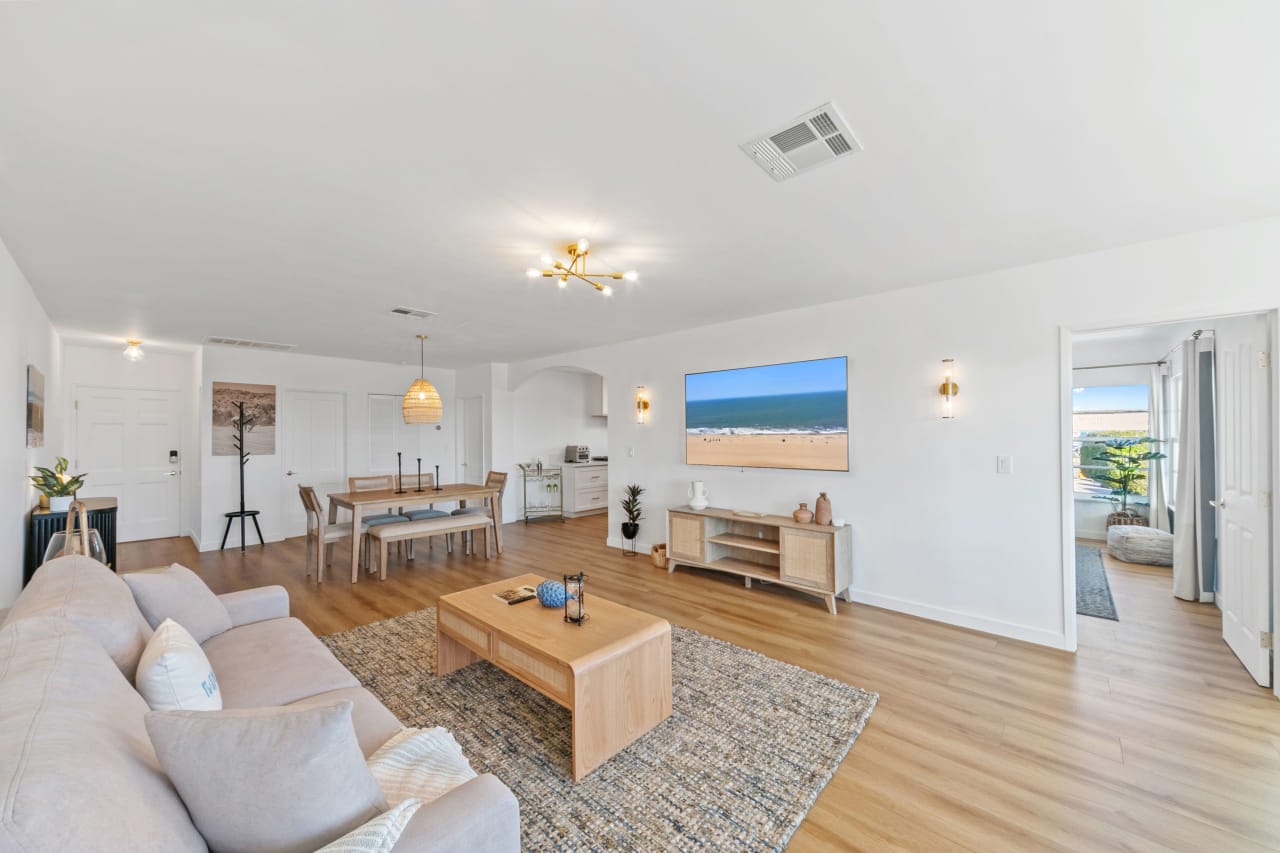 Spacious Malibu Suite with Ocean View