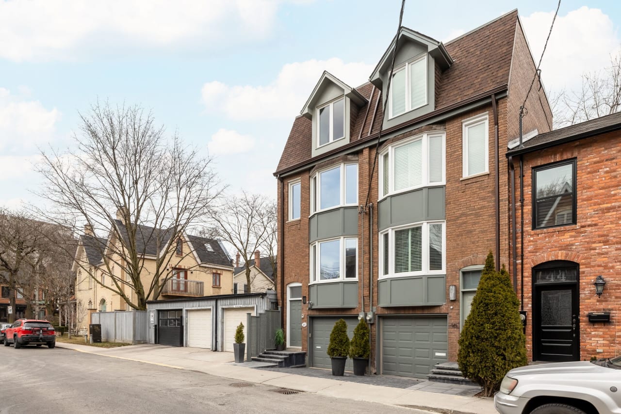 Loft Style Yorkville Beauty