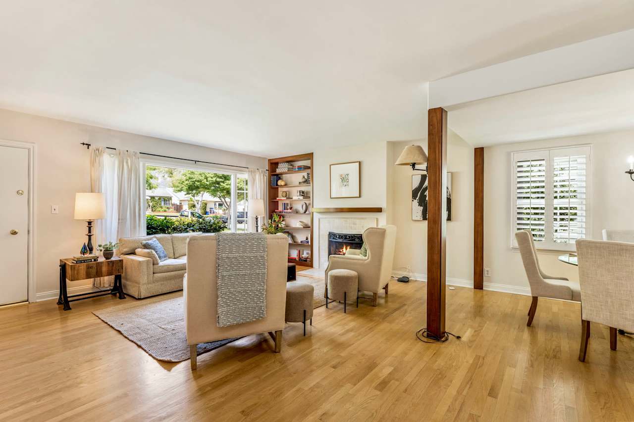 2382 Loma Vista Street