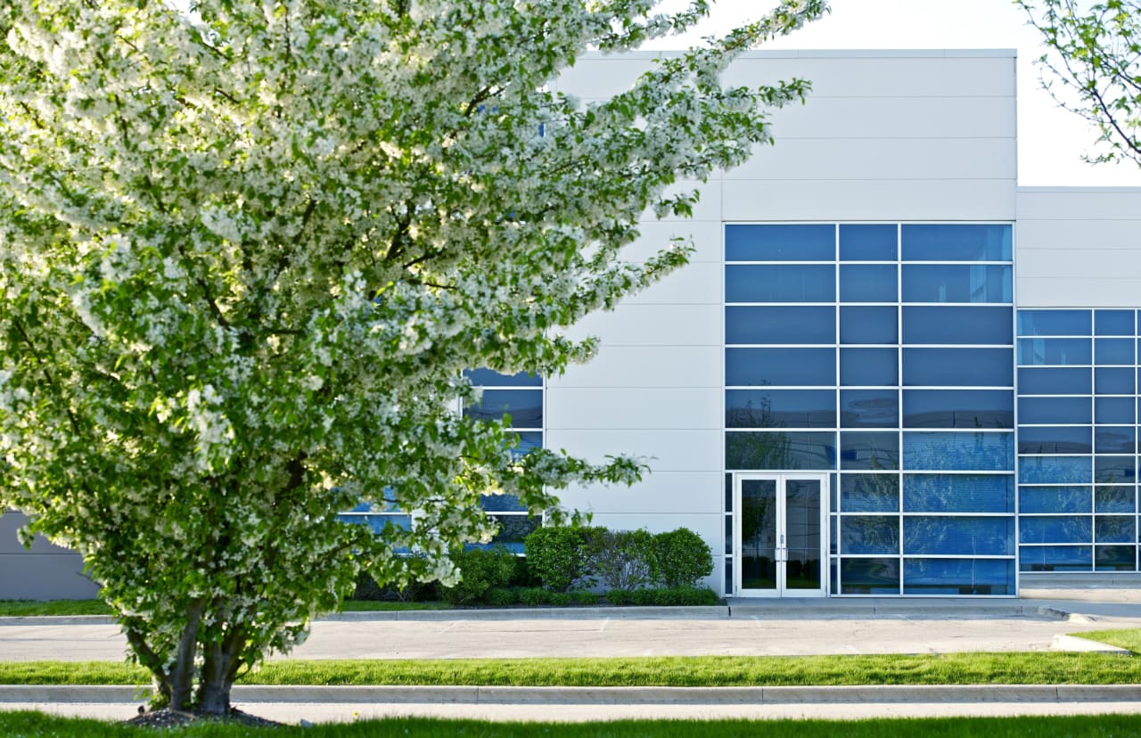 COMMERICAL MARKET INSIGHT | MID YEAR ECONOMIC OUTLOOK AND CRE