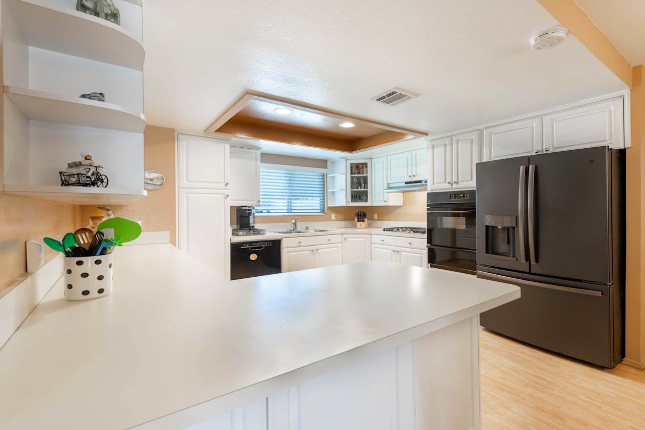 6700 Aqueduct Ave Midvale Estates l Van Nuys