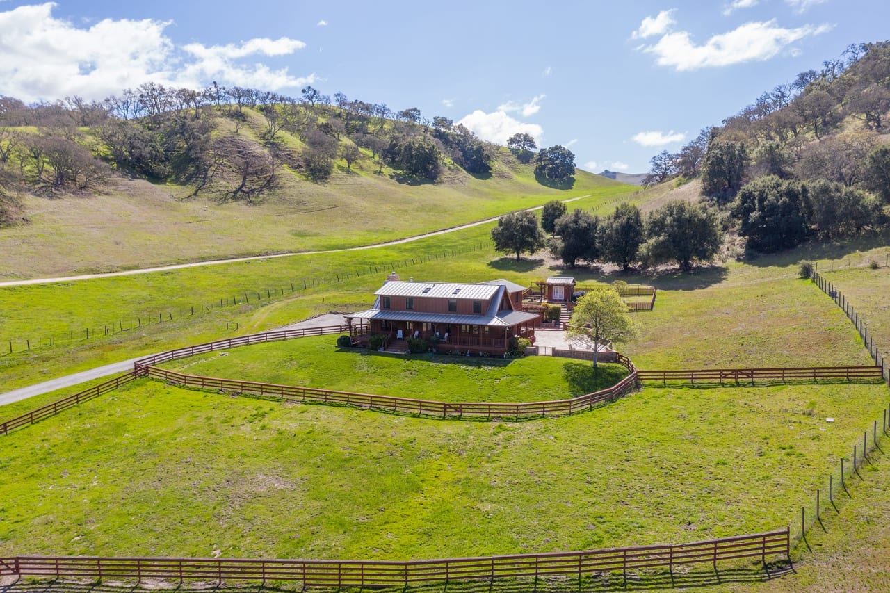 Steinbeck Country Living - 556 Corral de Tierra Road