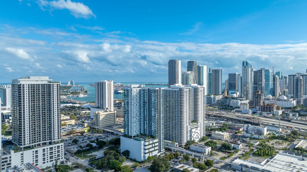 Luxury Reastaurant in Miami