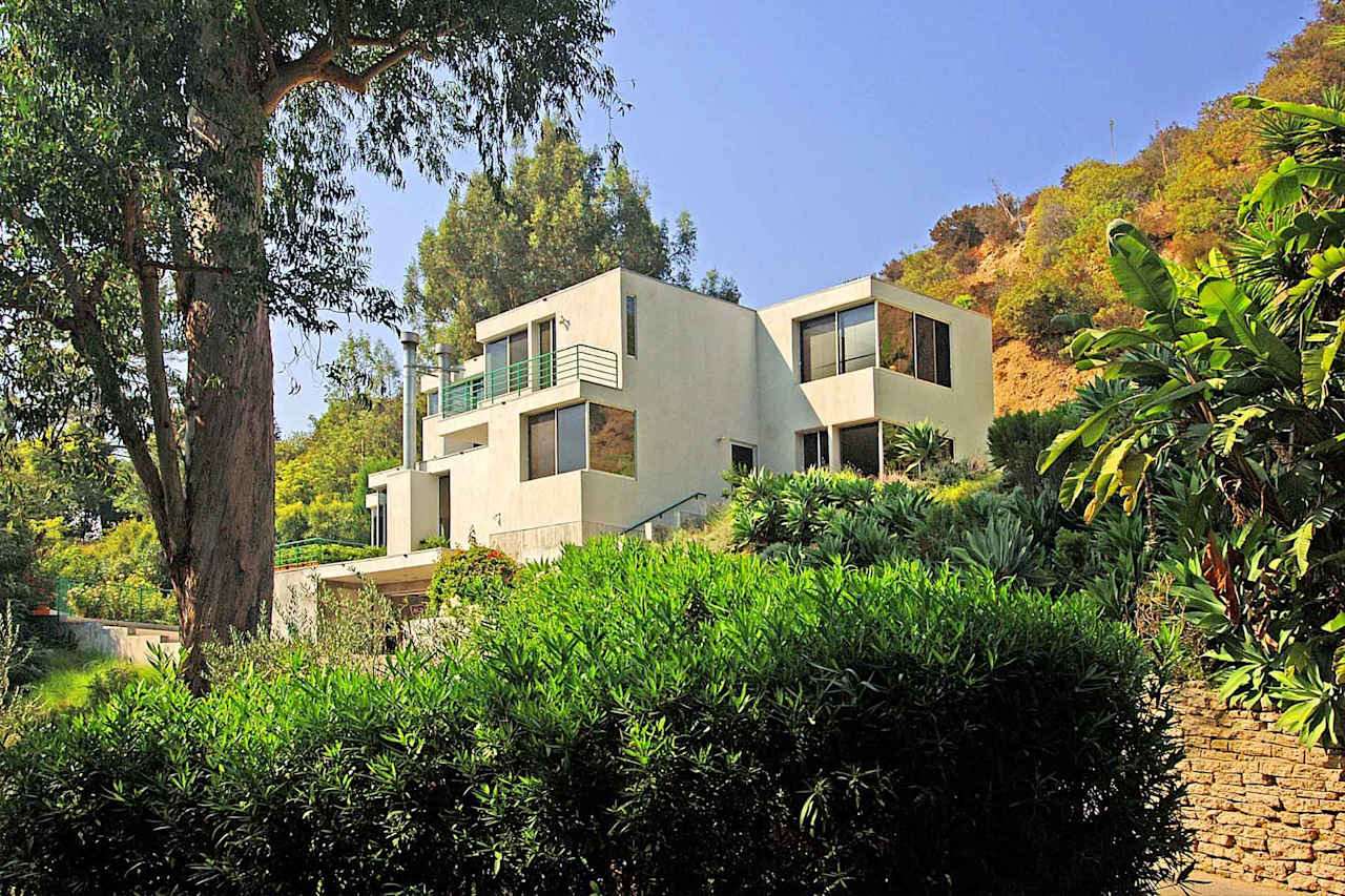 10211 Chrysanthemum Ln