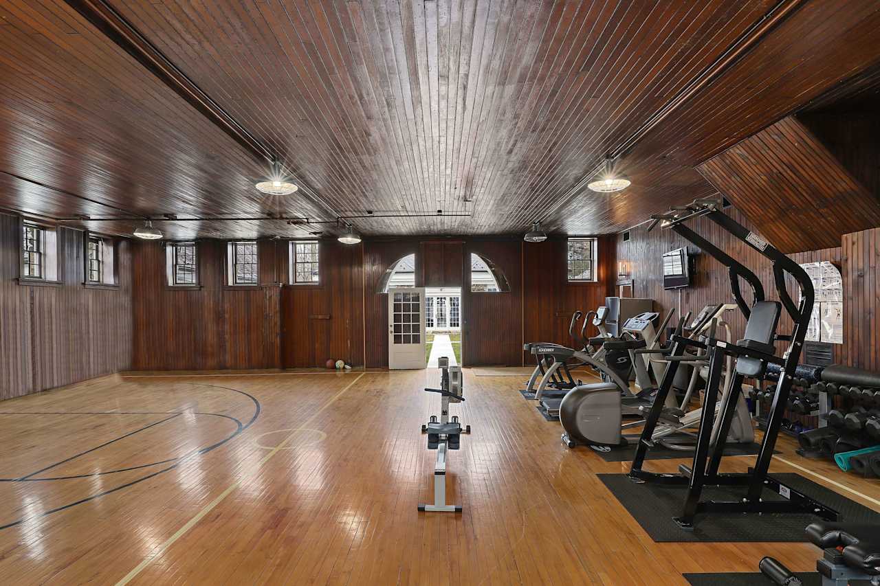 38 Taylor Rd Mount Kisco Chappaqua School District Listed for