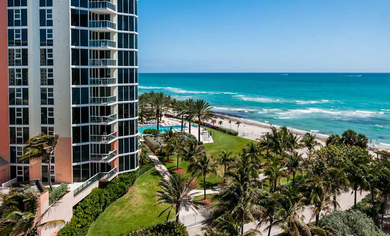 Deerfield Beach Neighborhood Guide