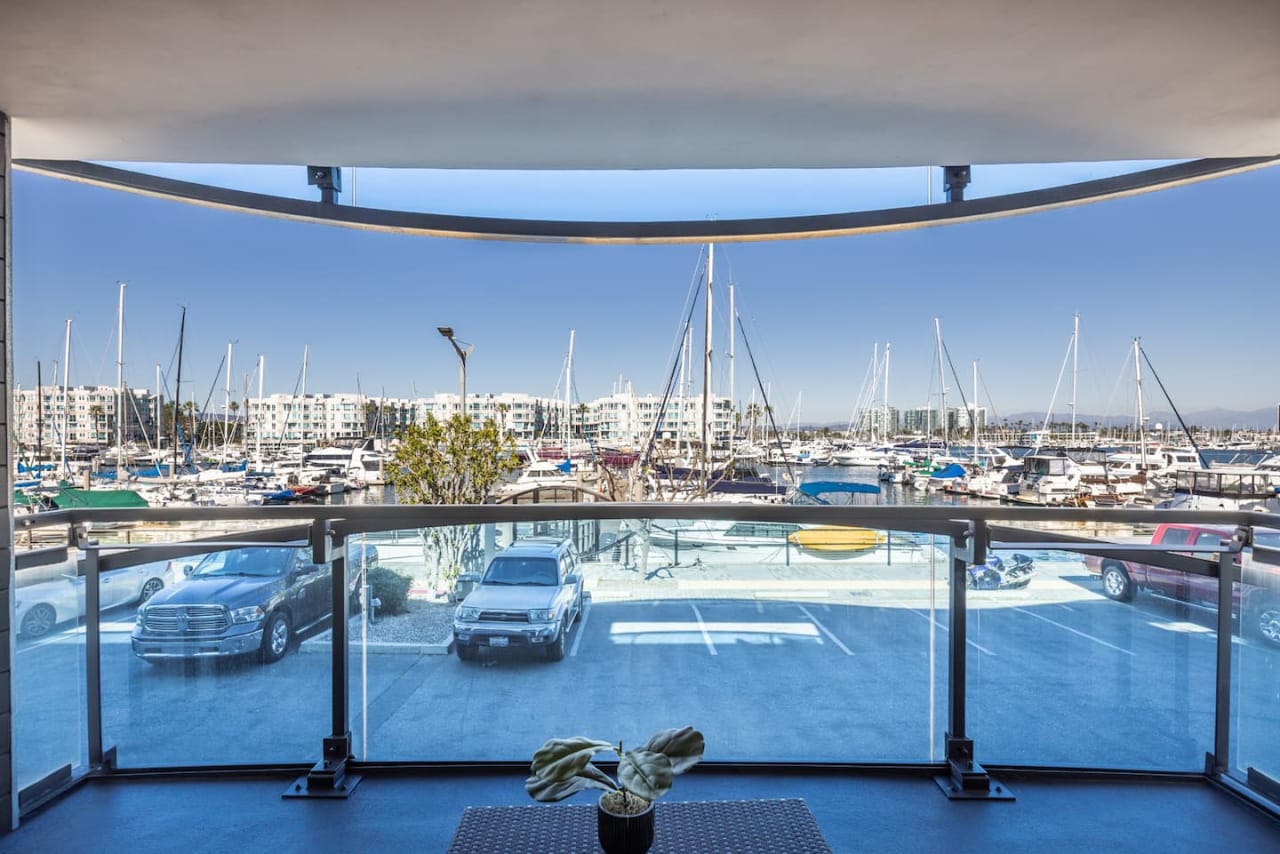 Two Bedroom Apartment with Marina Views