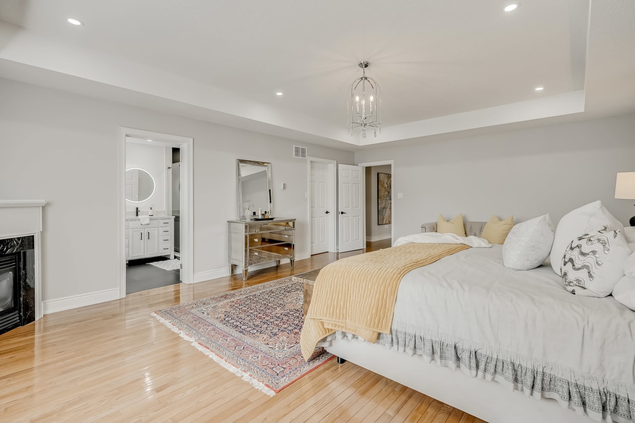 128 Morden Road Unit: 2