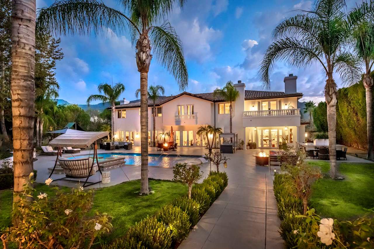 Jeff Biebuyck & Dana Olmes Luxury Homes Calabasas Real Estate Agents