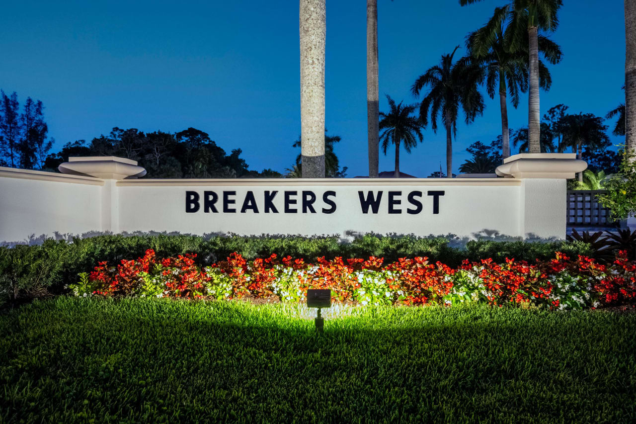 Breakers West Country Club Neighborhood Guide