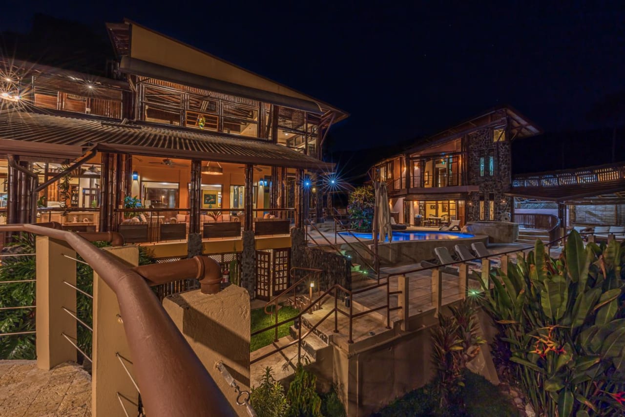 Casa Ramon, Distinguished Tropical Living Near Dominical