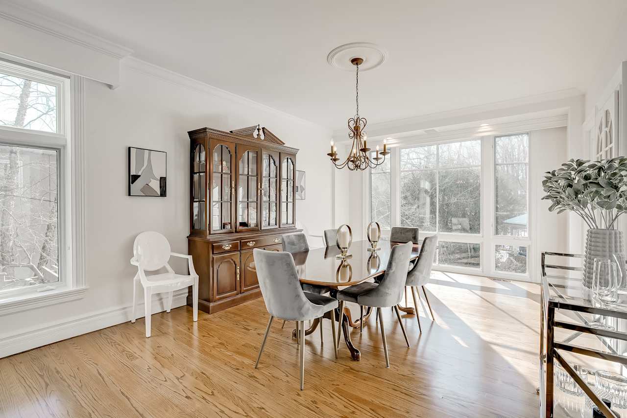 1138 Morrison Heights Drive Oakville, ON L6J 4J1 Goodale Miller Team